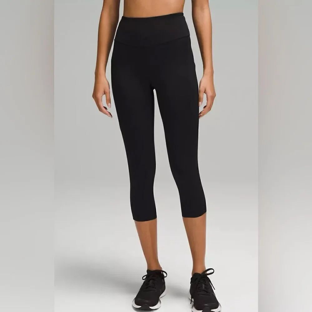 Lululemon Athletica Navy Crop Leggings With Pockets Size 6